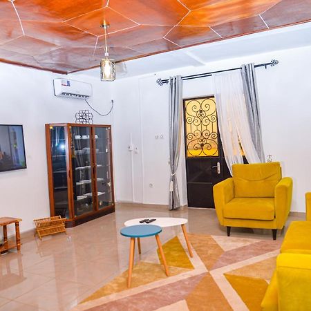 Yaoundé Appartement Meuble 2 Chambres Avec Salle De Bain - 1 Salon - 1E Cuisine - La Concorde - Quartier Nkomkana מראה חיצוני תמונה
