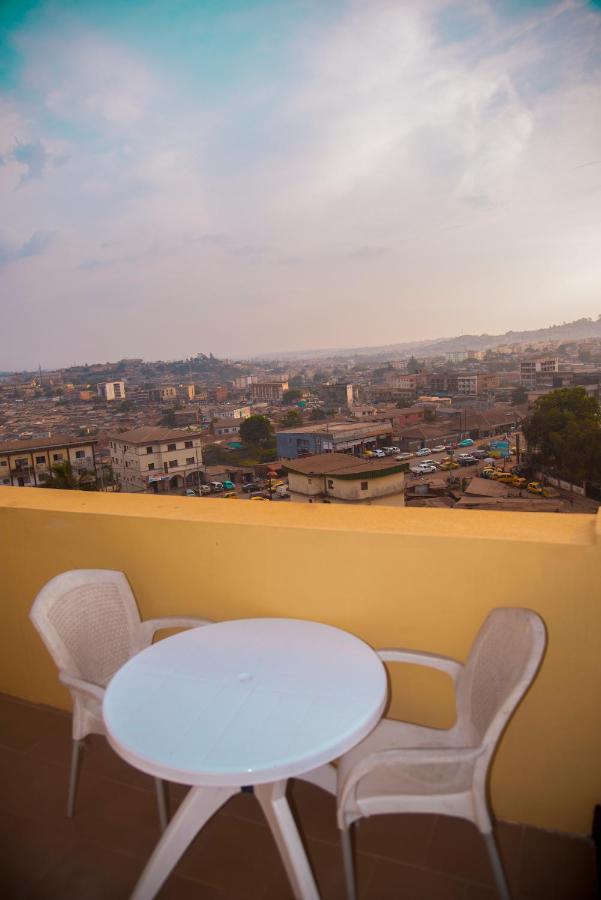 Yaoundé Appartement Meuble 2 Chambres Avec Salle De Bain - 1 Salon - 1E Cuisine - La Concorde - Quartier Nkomkana מראה חיצוני תמונה