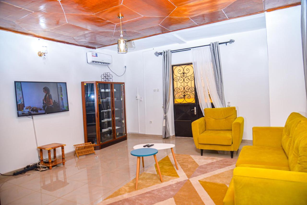 Yaoundé Appartement Meuble 2 Chambres Avec Salle De Bain - 1 Salon - 1E Cuisine - La Concorde - Quartier Nkomkana מראה חיצוני תמונה