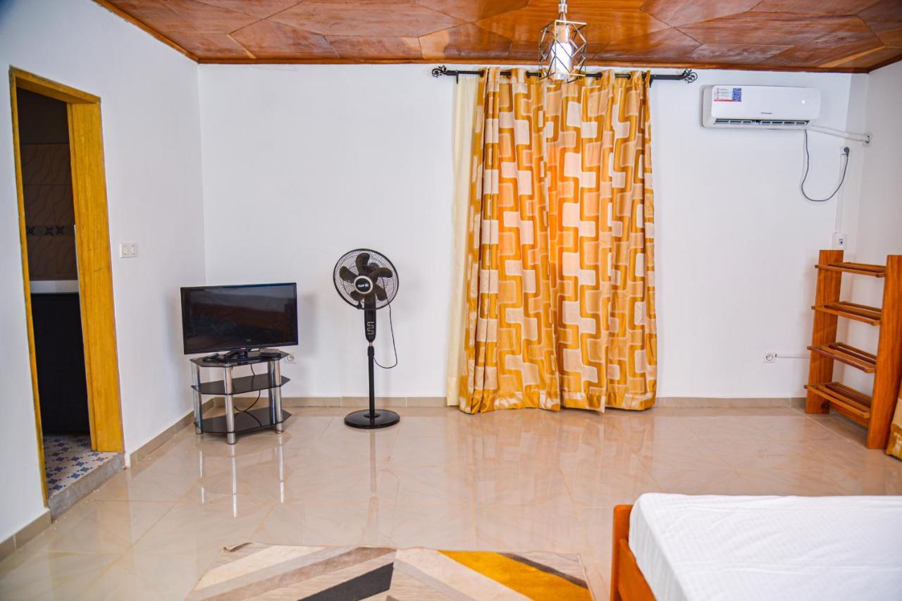 Yaoundé Appartement Meuble 2 Chambres Avec Salle De Bain - 1 Salon - 1E Cuisine - La Concorde - Quartier Nkomkana מראה חיצוני תמונה